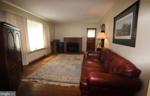 373 Concord Rd, Glen Mills PA  19342-1403 exterior