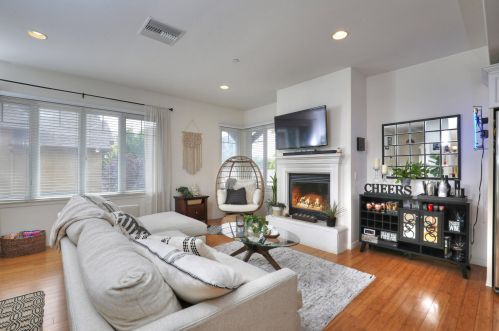 345 Kellogg Way, Santa Barbara, CA 93117-3496