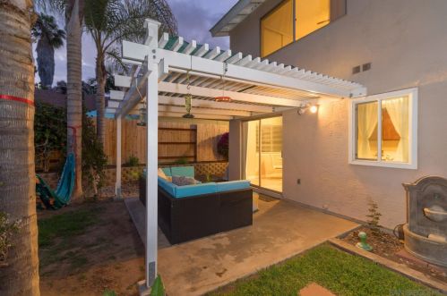 172 Santa Maria Ct, Vista CA  92083-5823 exterior
