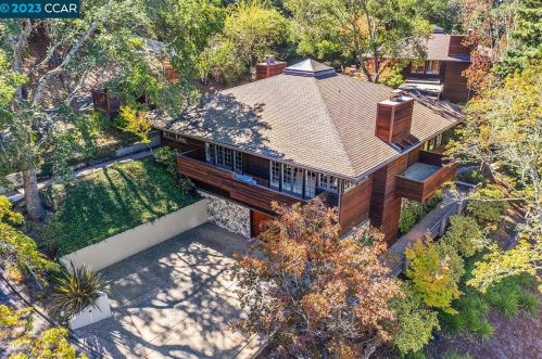 8 Sunnyside Ct, Orinda, CA 94563-1115