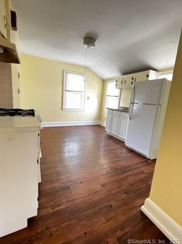 76 Eaton St, Bridgeport CT  06604-2219 exterior