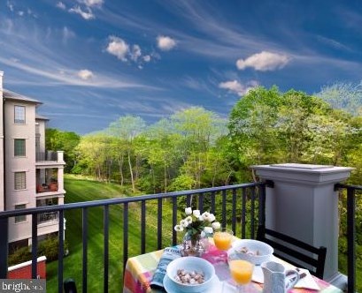 5107 Parkview Dr, Haverford, PA 19041-2016
