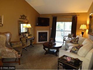 433 Meadow Ln, Somerset, WI 54025-7577