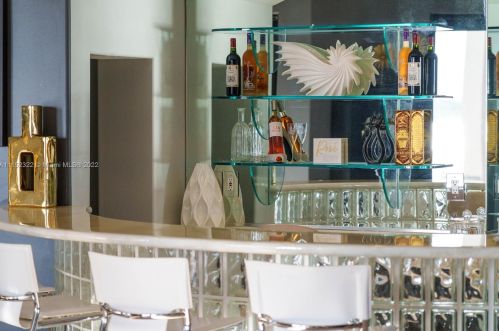 4828 Peninsula Dr, Daytona Beach FL 32127-7203 exterior