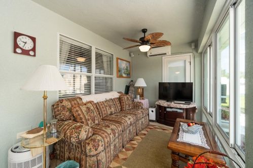 3967 99th St, Belleview FL  34420-7817 exterior