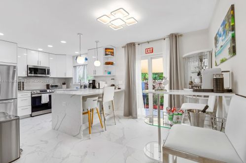 1601 16th Ave, Hollywood FL  33020-6528 exterior