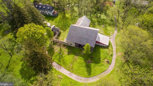 1704 Dreshertown Rd, Dresher PA  19025-1303 exterior