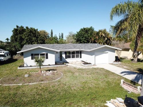 327 47th St, Cape Coral, FL 33904-8508