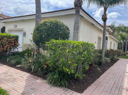 2347 Windjammer Way, West Palm Beach, FL 33411-1819
