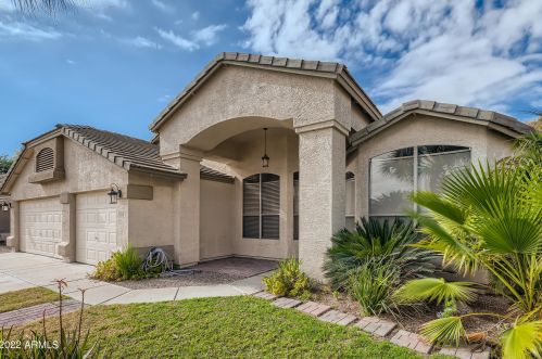 3256 Emery Cir, Mesa, AZ 85212-1997