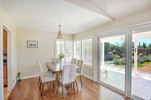 30065 Villa Alturas Dr, Temecula CA  92592-2105 exterior