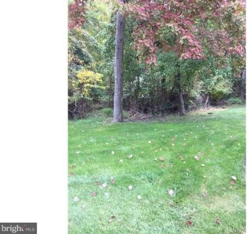 43 Belmont Sta, Southampton PA  18966-3770 exterior