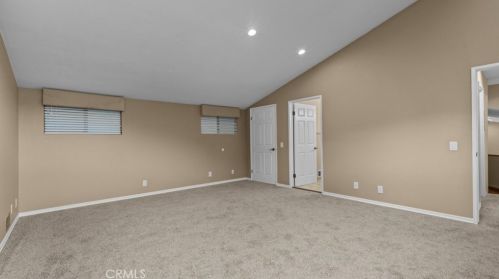 1942 Los Encinos Ave, Glendale CA  91208-2113 exterior