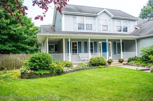 683 Hawks Nest Rd, Bricktown, NJ 08724-4721