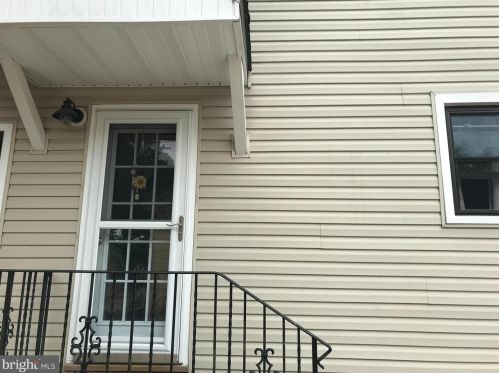 18 Chestnut Ave, Camden, NJ 08109-2505