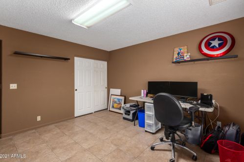 8828 Peck Dr, Glendale AZ  85301-4918 exterior