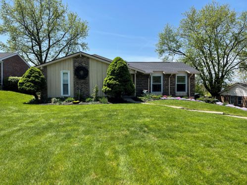 814 Gloucester Dr, Florence, KY 41042-9537
