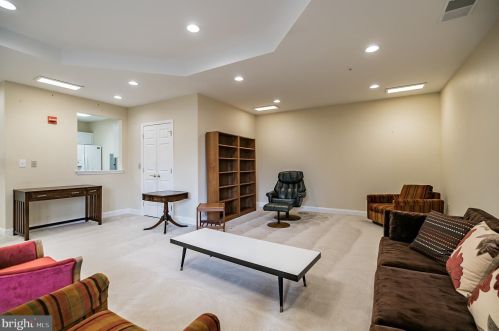 2033 Windrow Dr, Princeton NJ  08540-5023 exterior