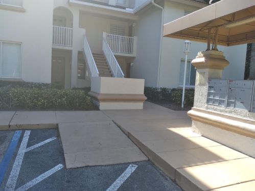 1105 Glenmoor Dr, West Palm Beach, FL 33409-2769