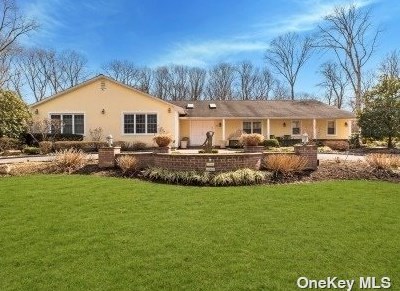 20 Winter Ln, Huntington Station, NY 11746-5727