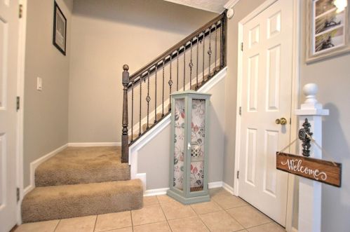 303 Creekside Dr, Mount Olive, OH 45106-8318