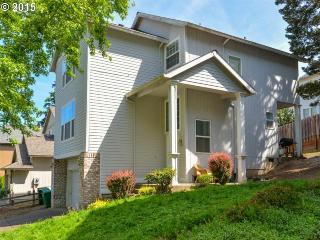 7368 Crisp Dr, Beaverton, OR 97007-5719