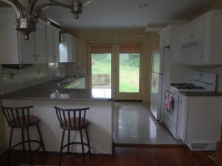 3914 Dalewood St, Pittsburgh, PA 15227-3424