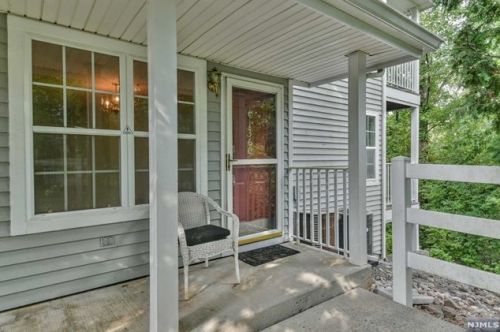 1360 Oxford St, Mahwah NJ  07430-3260 exterior