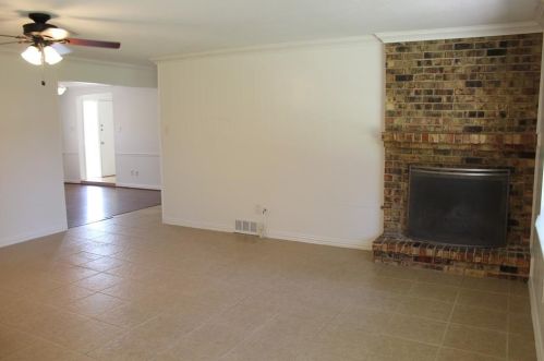 641 Cambridge Dr, Richardson TX  75080-3373 exterior