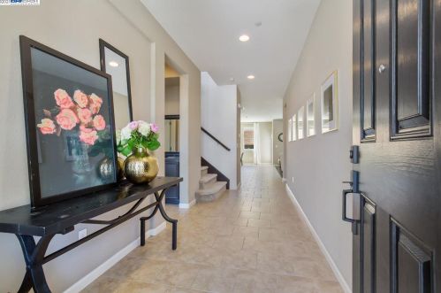 2588 Tomales Bay Dr, West Pittsburg, CA 94565-3290