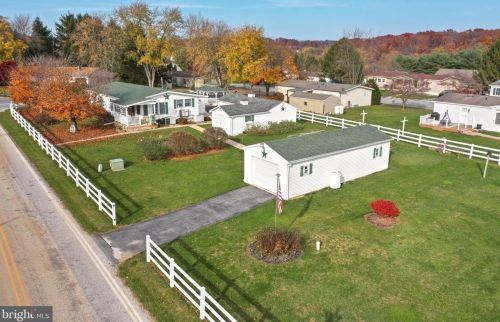 95 Sechrist Flat Rd, Cross Roads, PA 17322-9230