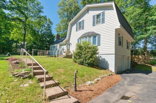 73 Notch Rd, Manchester CT  06043-7421 exterior