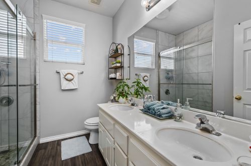 27560 Nellie Ct, Temecula CA  92591-2846 exterior