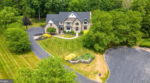 10 Devonshires Ct, Blue Bell PA  19422-2560 exterior
