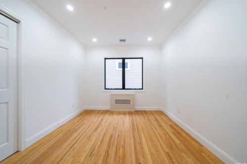 501 Saddle Rdg Rd, Woodsburgh NY  11598-1553 exterior