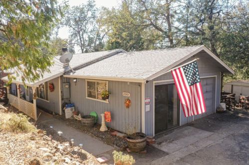 20905 Creek Ct, Soulsbyville, CA 95372-9763