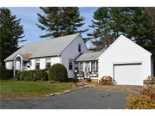34 Pease St, Canaan, CT 06018-2027