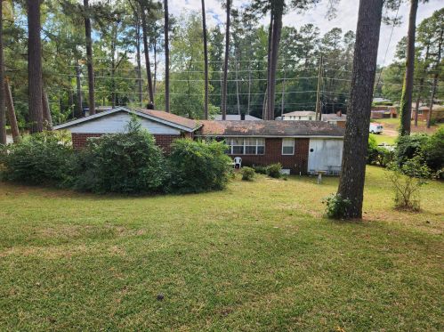 1932 Bunting Dr, North Augusta, SC 29841-3168