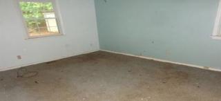8201 Goldenrod Dr, Greensboro, NC 27455-9261