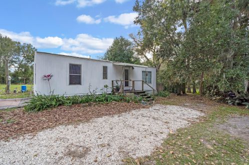2595 Parrish Rd, Titusville FL  32796-7810 exterior