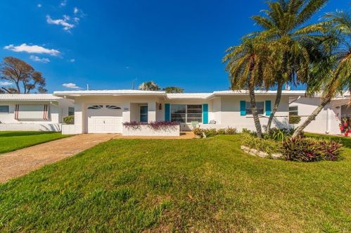 3841 Mainlands Blvd, Pinellas Park, FL 33782-3921