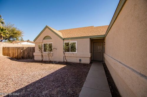 4581 Joshua Ln, Tucson, AZ 85741-3922