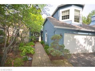 2 Haskell Dr, Cleveland, OH 44108-1166