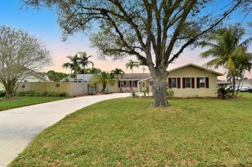4303 Elm Ave, West Palm Beach, FL 33410-2126