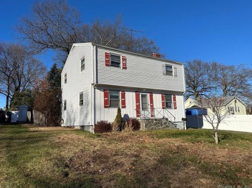 30 Broadmere Rd, Stratford, CT 06614-2505