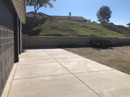 17430 7 Spg Way, Riverside CA 92504-9454 exterior