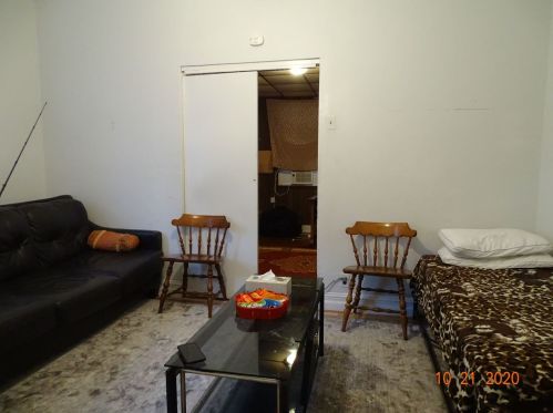 27 18th St, Bayonne, NJ 07002-4437