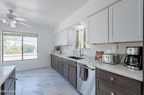 7204 Camino Vecino, Tucson AZ 85715-3418 exterior