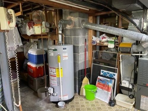 46 Vermont Ave, Milford CT  06460-7043 exterior