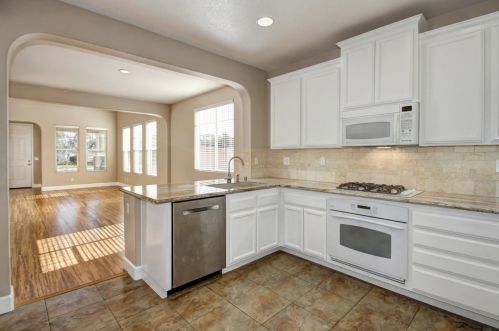 3228 Prospect Park Dr, Rancho Cordova CA 95670-6244 exterior